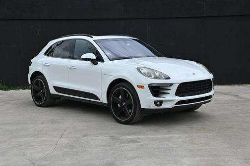 White 2016 Porsche Macan S