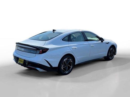 2026 Hyundai SONATA SEL