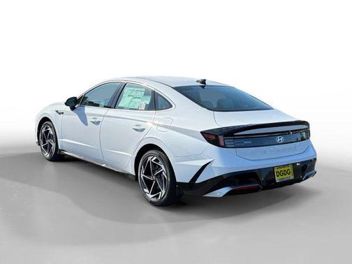 2026 Hyundai SONATA SEL