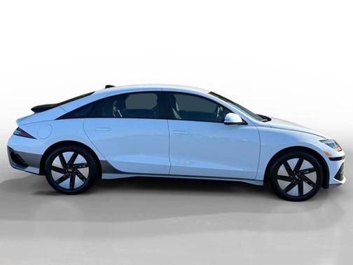2025 Hyundai IONIQ 6 SE