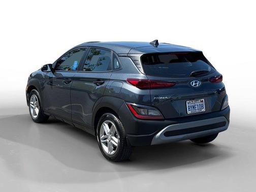 2022 Hyundai KONA SE