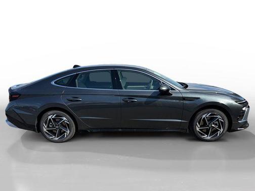 2026 Hyundai SONATA SEL