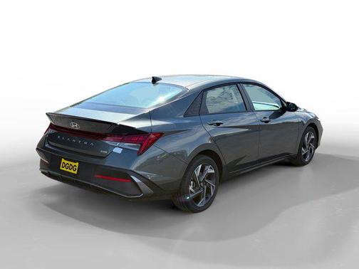 2025 Hyundai ELANTRA HEV SEL Sport
