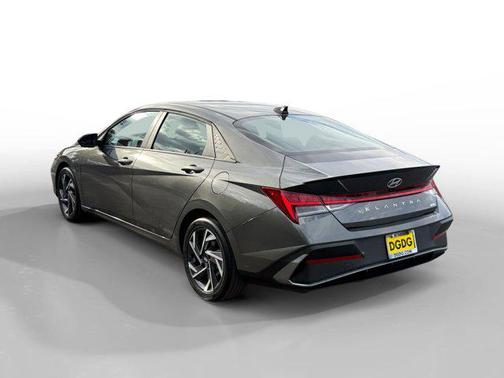 2025 Hyundai ELANTRA HEV SEL Sport