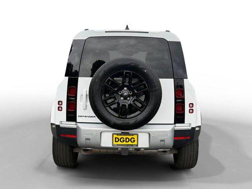 2024 Land Rover Defender 110 P300