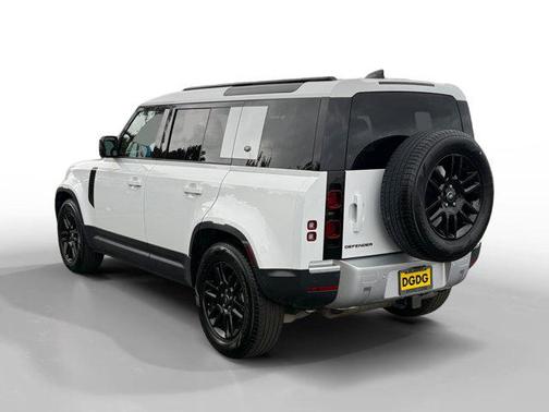 2024 Land Rover Defender 110 P300
