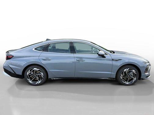 2026 Hyundai SONATA SEL