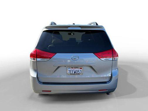 2014 Toyota Sienna XLE