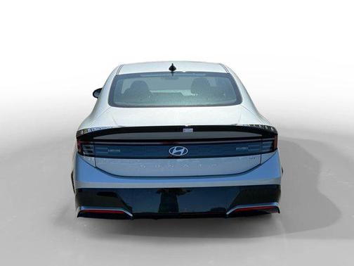 2025 Hyundai SONATA Hybrid SE