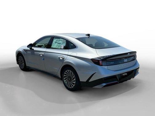 2025 Hyundai SONATA Hybrid SE