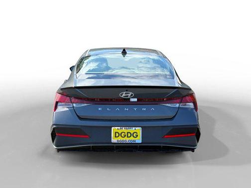 2025 Hyundai ELANTRA Sport