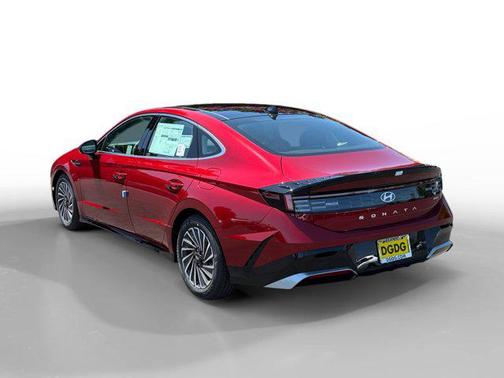 2025 Hyundai SONATA Hybrid Limited