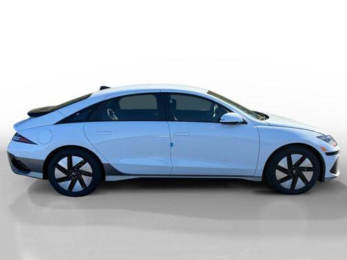 2025 Hyundai IONIQ 6 SE