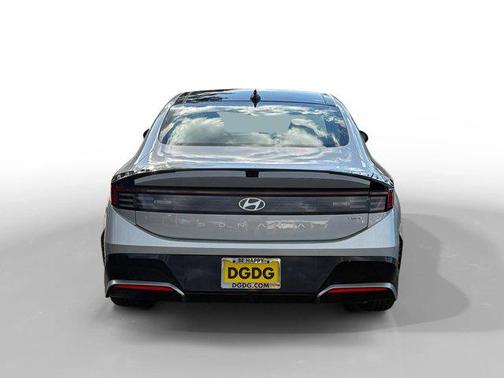 2026 Hyundai SONATA Hybrid SE