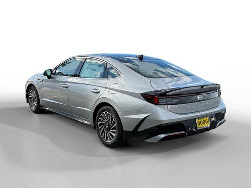 2026 Hyundai SONATA Hybrid SE