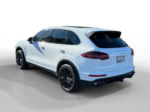 2016 Porsche Cayenne S