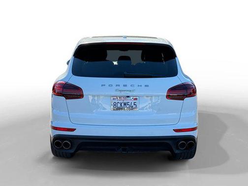 2016 Porsche Cayenne S