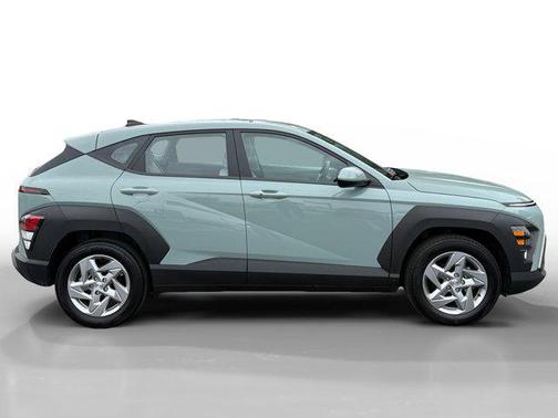 2024 Hyundai KONA SE