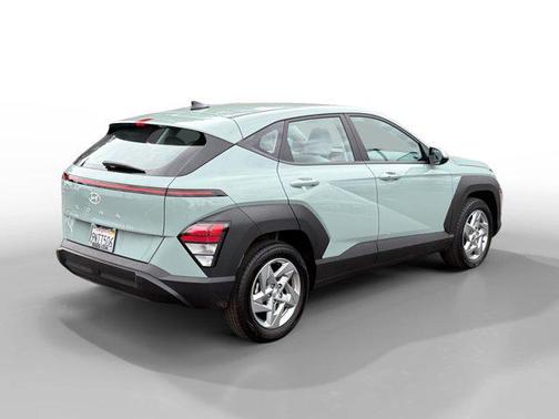 2024 Hyundai KONA SE