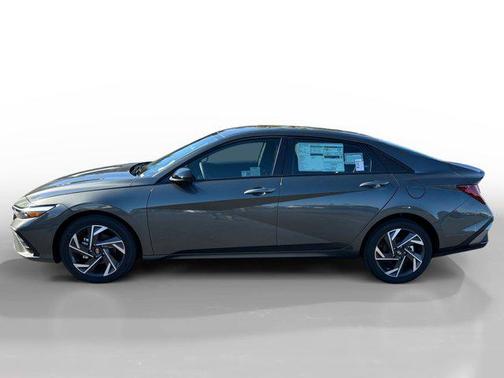 2025 Hyundai ELANTRA HEV SEL Sport