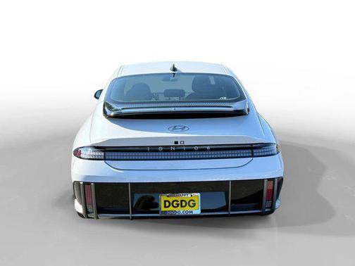 2025 Hyundai IONIQ 6 SE