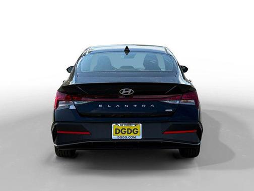 2025 Hyundai ELANTRA HEV SEL Sport