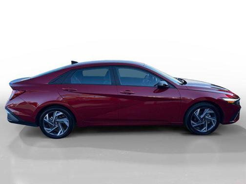 2025 Hyundai ELANTRA Sport