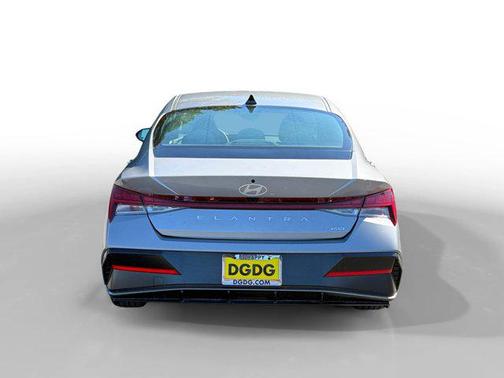 2025 Hyundai ELANTRA HEV Limited