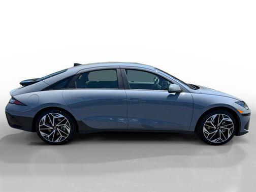 2025 Hyundai IONIQ 6 SEL