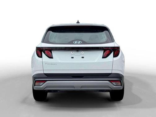 Serenity White Pearl 2026 Hyundai TUCSON SE