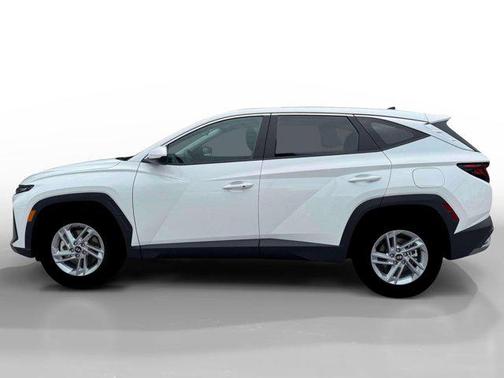 Serenity White Pearl 2026 Hyundai TUCSON SE