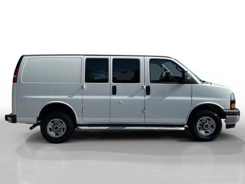 2023 GMC Savana 2500 Work Van