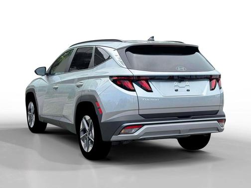Shimmering Silver 2026 Hyundai TUCSON SEL