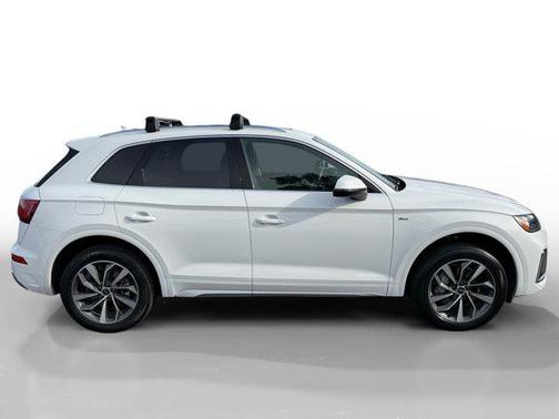 2024 Audi Q5 45 S line Premium Plus