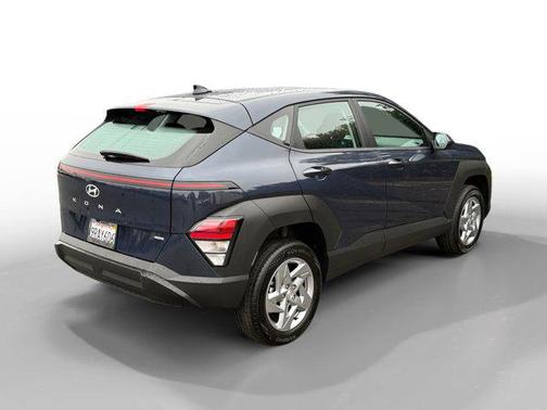 2025 Hyundai KONA SE