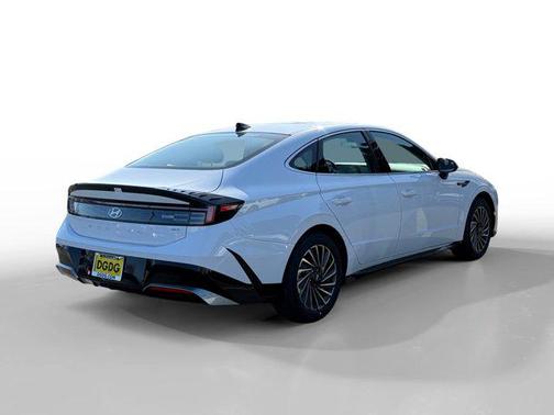 2025 Hyundai SONATA Hybrid SE
