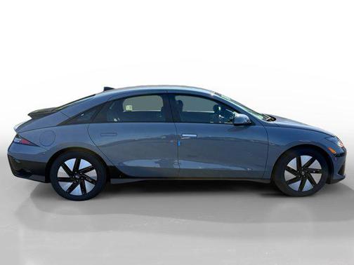 2025 Hyundai IONIQ 6 SE