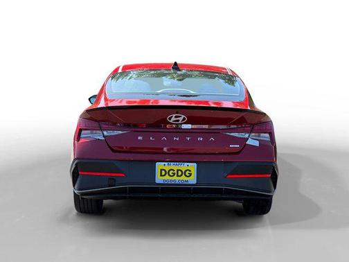 2025 Hyundai ELANTRA Sport