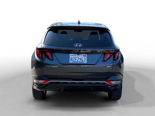 2022 Hyundai TUCSON SE