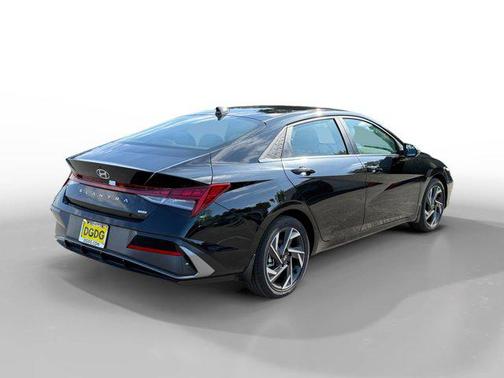 2025 Hyundai ELANTRA HEV Limited