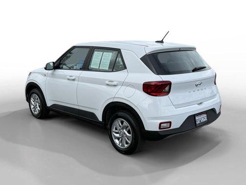 2025 Hyundai VENUE SE