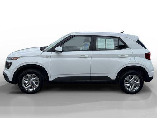 2025 Hyundai VENUE SE