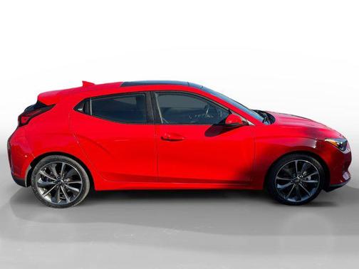 2019 Hyundai Veloster 2