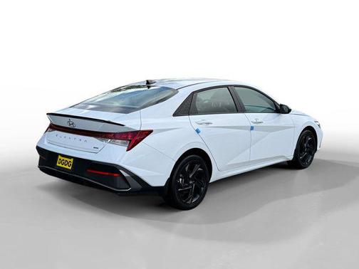 2026 Hyundai ELANTRA HEV SEL Sport