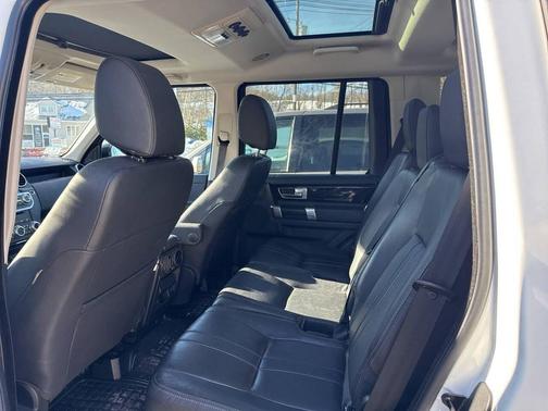 2016 Land Rover LR4 Base