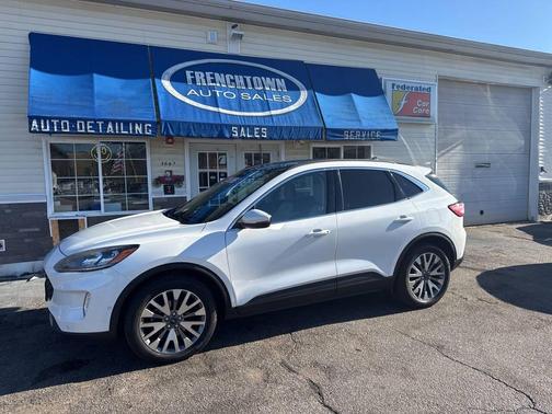 2020 Ford Escape Titanium