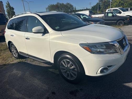 2014 Nissan Pathfinder SL