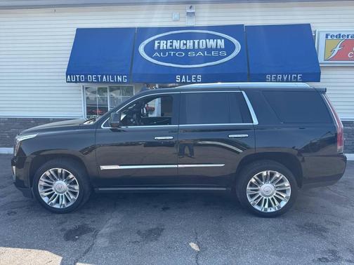 2017 Cadillac Escalade Platinum
