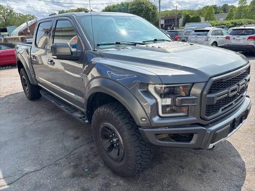 2017 Ford F-150 Raptor 4x4 4dr SuperCrew 5.5 ft. SB