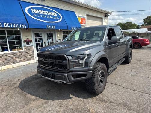 2017 Ford F-150 Raptor 4x4 4dr SuperCrew 5.5 ft. SB